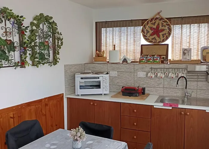 Aliki's House * Foini